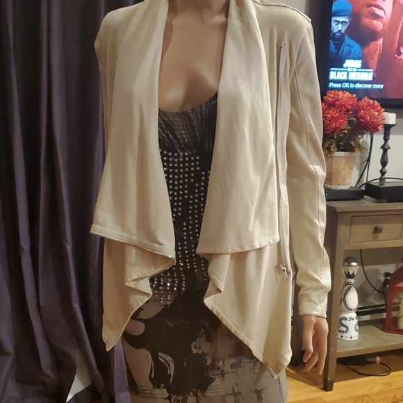 Tan jacket - Picture 4 of 6